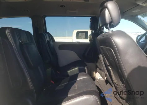 2013 Chrysler Town & Country Touring from USA, damaged, VIN 2C4RC1BG7DR721653